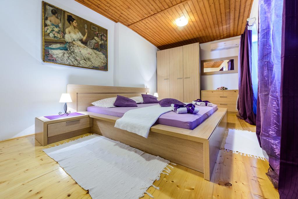 Antonio Apartman *
