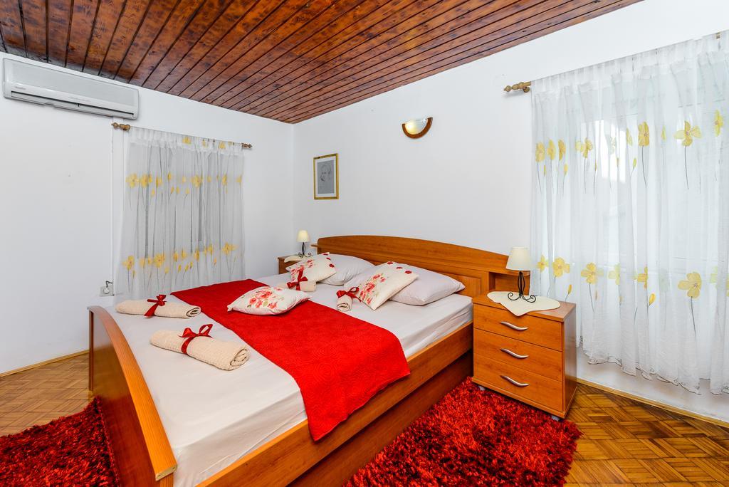 Antonio Apartman *
